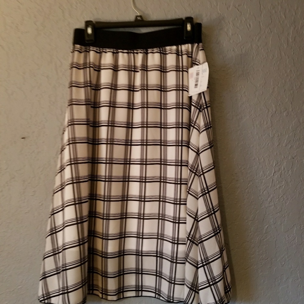 LuLaRoe Lola
